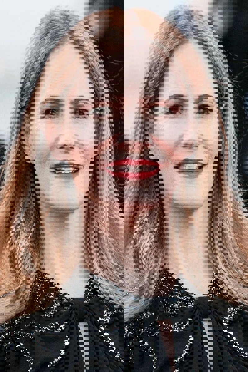 Jennifer Jason Leigh