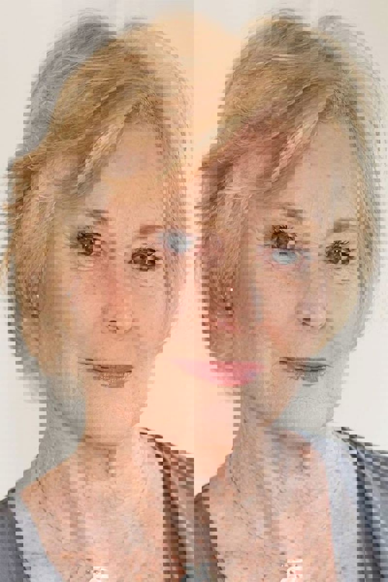 Lisa Harrow