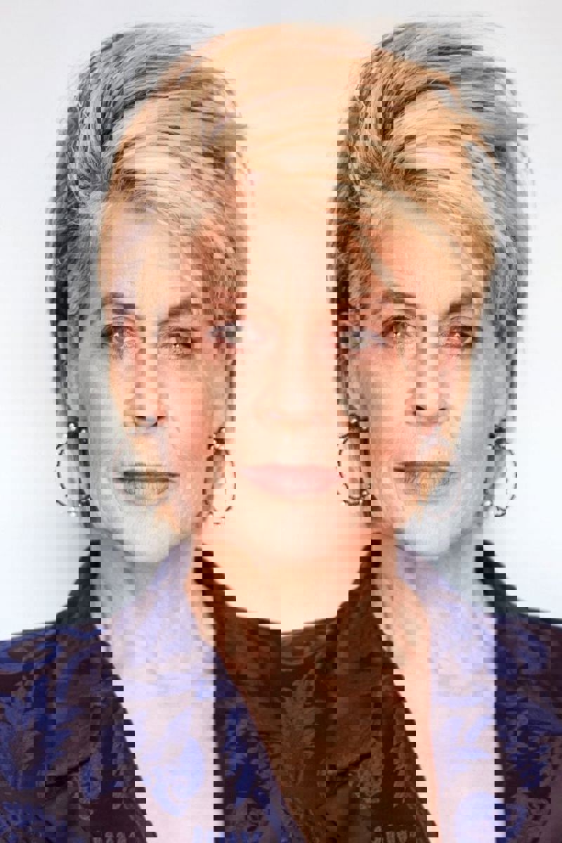 Linda Hamilton