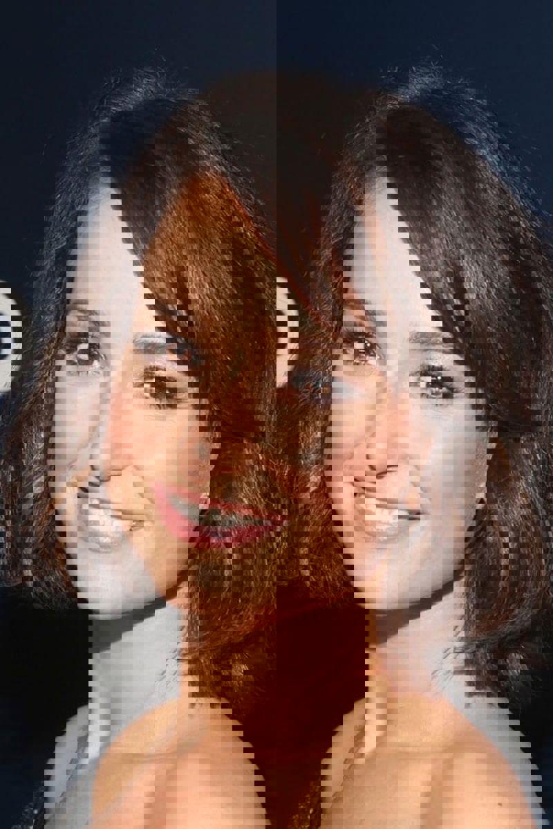 Milana Vayntrub